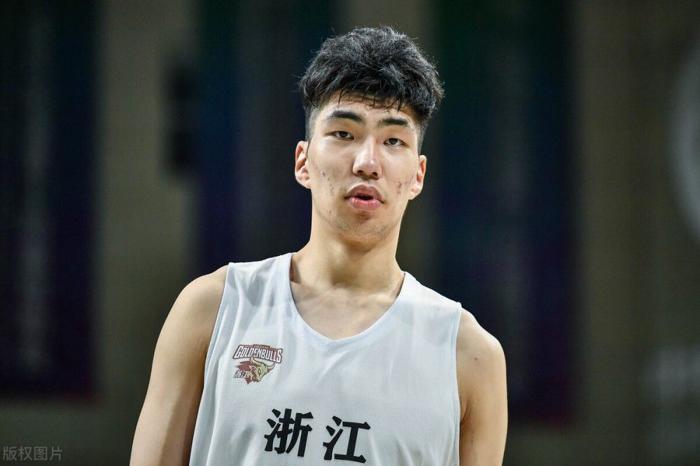 叶辰不禁哑然，笑道：爸，你这话要是让初然听到，她还不知道该多伤心呢。
